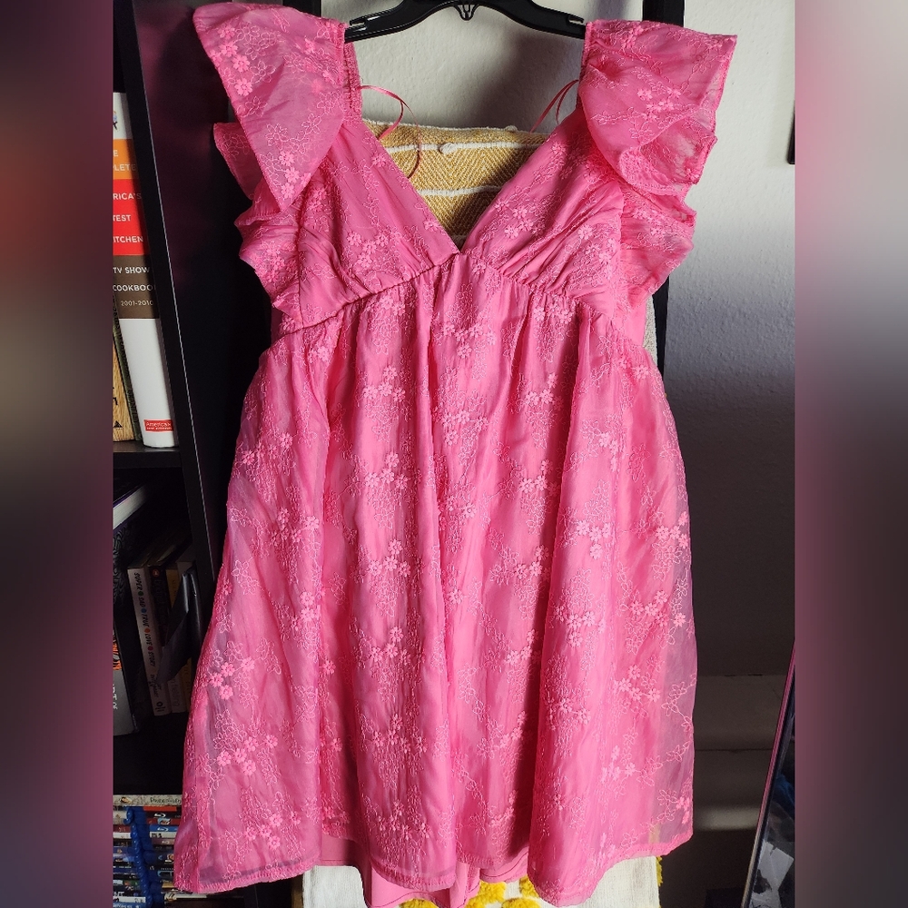 Chic Pink Ruffled Dress